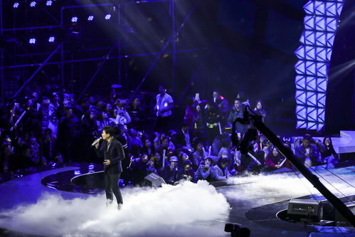 組圖 張信哲引爆江西衛(wèi)視 金一璀璨之夜 2018新年演唱會狂歡夜